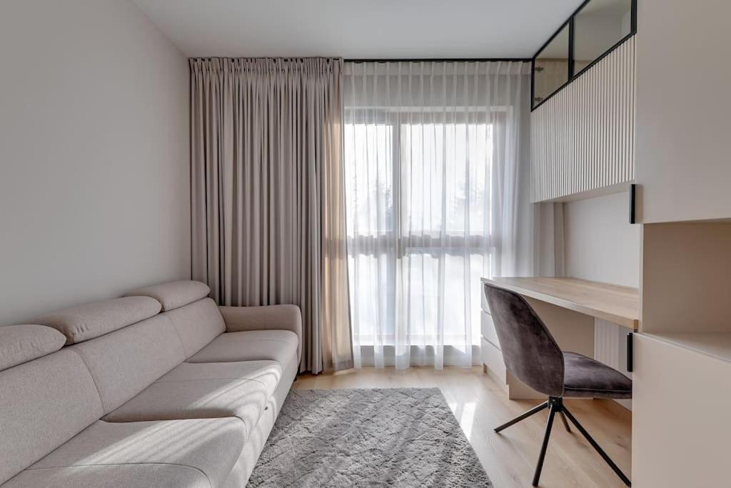 Zajezdnia Wrzeszcz 2 By Grand Apartments Гданьск Экстерьер фото