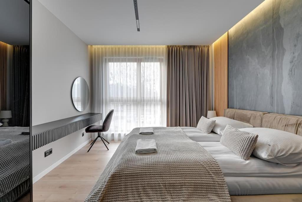 Zajezdnia Wrzeszcz 2 By Grand Apartments Гданьск Экстерьер фото